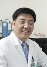 박중신 서울대병원 교수 ‘쌍태아간 수혈증후군’ 치료법 제시 기사의 사진