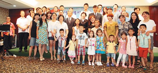 한국구세군, 中·몽골  심장병 어린이 12명 치료 축하 만찬 기사의 사진