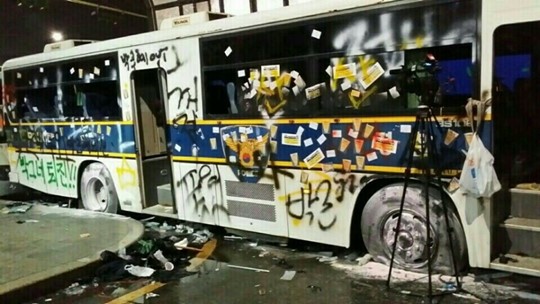 “외국이면 전경버스 박살났다” 외국인 기자, 세월호 과격 시위 논란 일침 기사의 사진