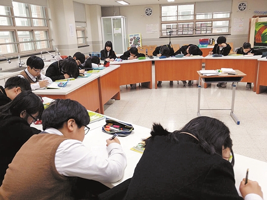 [시선] 단절 대신 연결 응징 대신 공감하자… 新 교실이데아, 샬롬 기사의 사진