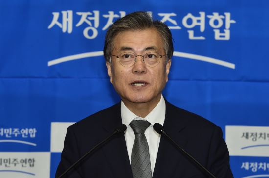 野 혁신위 “문재인, 불출마 철회하고 부산 출마해야” 문재인 답은? 기사의 사진