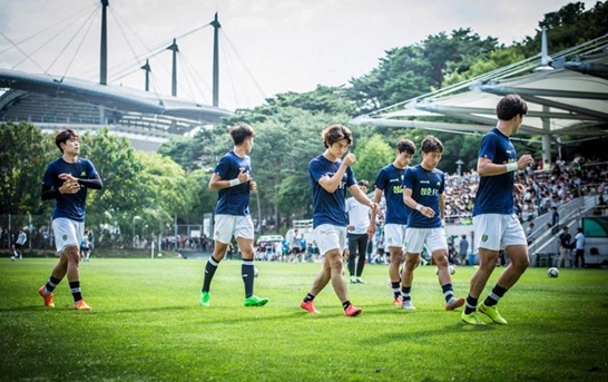 ［친절한쿡기자］청춘FC, 올스타 경기 앞두고 “선수 부상 위험” 논란 기사의 사진