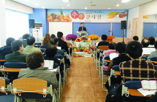 [분단 70년을 넘어 평화통일을 향해-(4부)] 한국교회, 탈북자 품어 통일 후 ‘北을 고치는 주님의 손’으로 기사의 사진