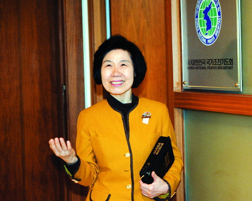 “하나님 뜻대로 행하는 기도공동체로 이끌 것”… 대한민국 국가조찬기도회 이경숙 신임회장 기사의 사진