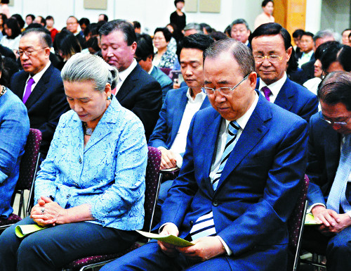 반기문, 교회 예배 참석하고 강연 “전 세계 돌며 오묘한 힘, 하나님의 역사 느껴” 기사의 사진