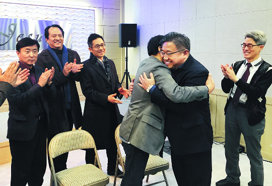 [역경의 열매] 케네스 배 <5> 실수로 北에 가져간 외장하드엔 각종 선교자료가… 기사의 사진