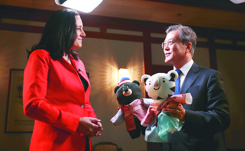 ¡°Àü¼úÇÙ¡¤ÇÙ¹«Àå µ¿ÀÇ ¾È ÇÑ´Ù¡±¡¦ Ùþ ´ëÅë·É, CNN ÀÎÅÍºä¼ ¹àÇô ±â»çÀÇ »çÁø