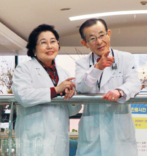 의료선교 이상택·황영희씨 ‘올해의 부부상’ 수상  