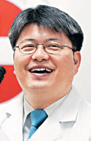 ‘배아 줄기세포’ 반대해 온 라정찬 알앤엘바이오 대표 “배아는 엄연한 생명 연구에 이용해선 안돼”  