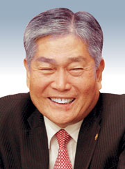 [ ]   游   
