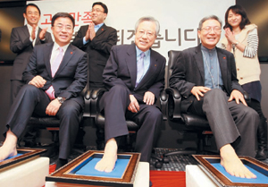 [] KT,  濵   