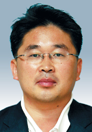 [뿡-¿] ó ,     