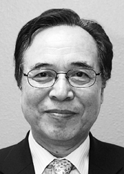 문화재위원회 위원장 이인규씨  