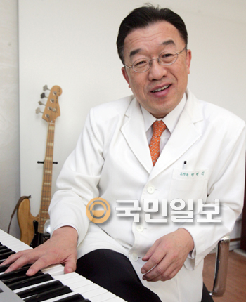 아신대에 치과병원 세운 민병진 원장  