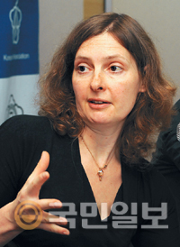 “7월 한국 법률시장 개방맞춰 영국로펌 5개 정도 들어올것”  