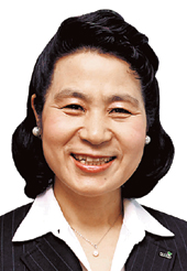 강순이 교보생명 명예전무 “29년간 신뢰 쌓아… 고객 자녀 결혼까지 주선”  