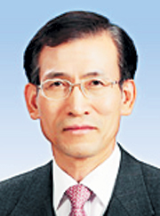 [성경 문지방 넘기] 향기로운 꽃 피우는 하나님 꽃밭 가정이 회복되면 신앙도 회복돼  