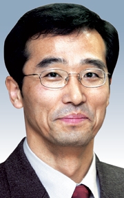 [내일을 열며-이용웅] 존경받는 기업인 늘었으면  