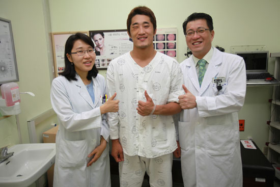 UFC 赿 , Ȼ꺴 ġ   