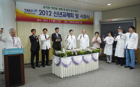 д缭뺴 2012 غ     