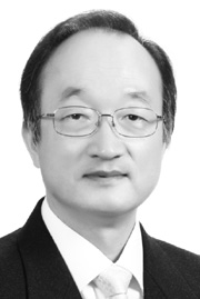 부산대 김기섭 총장 취임  