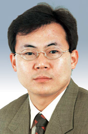 [뉴스룸에서-노석철] 정치인 테마株와 후진정치  