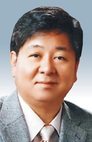 [여의도포럼-엄상익] 정당한 재판과 너그러운 비판  