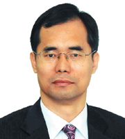 [돋을새김-성기철] 오랜만에 본 대통령 기자회견  