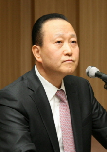 우여곡절속 제약협회 이사장 일성 윤석근 사장 선출  