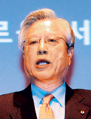 KT “미디어 유통그룹 도약”… 이석채 회장 글로벌 비전  