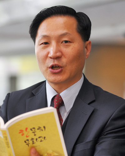 [화제의 책] 한뭉치 무화과  