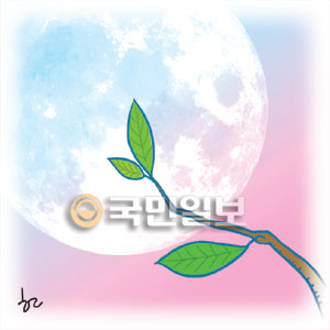[겨자씨] 여린 나뭇잎 아래서  