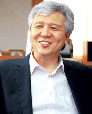 “성시화 뜻 왜곡됐다” 김신 대법관 후보, 종교편향 적극 해명  
