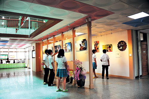 학교 안의 작은 갤러리 눈길… 전주 아중중학교 본관 입구에 개관  