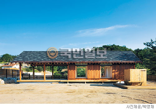 [매혹의 건축-‘금산주택’] 도산서당 닮은 집  