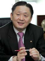 [강덕영 장로 칼럼 - 종교인과 신앙인 (36)] 아론의 금송아지  