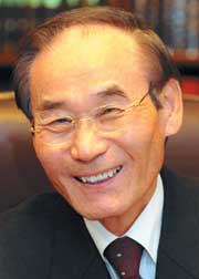 [박종순 목사의 신앙 상담] 재수생 딸 주일예배 남편이 반대하는데…  