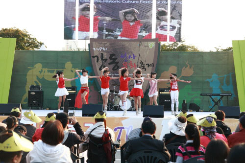 ð 佺Ƽ(The B festival)   