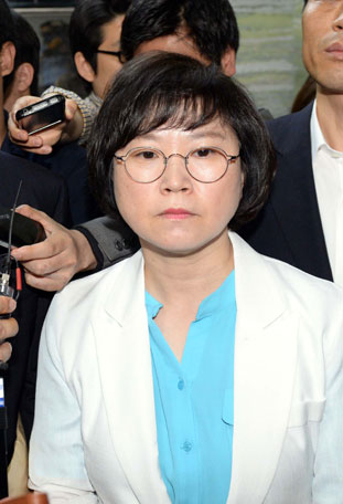 8ð   븮翡  