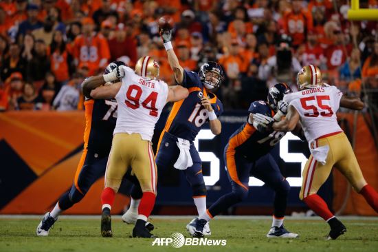  ͹顯 Ŵ ġٿ н űϡ   4  NFL   