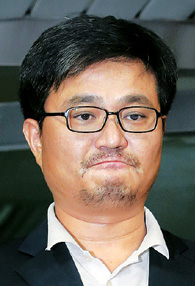 ° α硯  ¡   