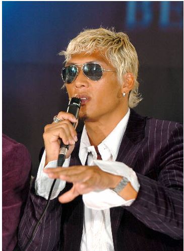 ‘god’ 박준형 ‘10일만에 뽀뽀’ 했다더니… 13살 연하 승무원과 교제중  