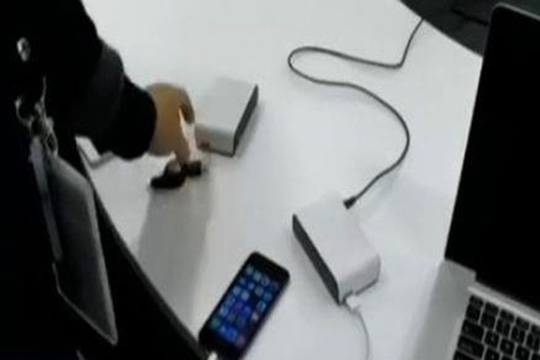 이동식 충전기가 내 정보를 빼간다고？  