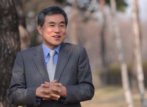 친박 캠프 출신 이상돈 교수 