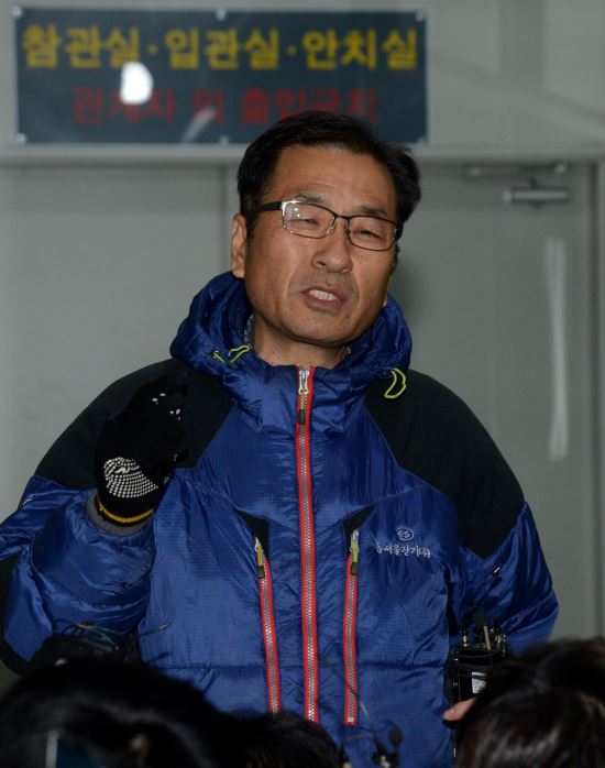사망 최 경위 유서 공개 놓고 유족들 이견  
