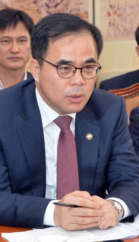 김종 문체부 차관,유진룡 전 장관 상대 법적조치 취하지 않을 듯  