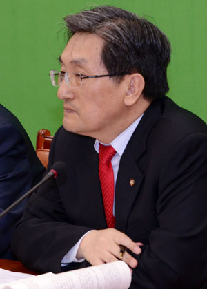 노영민, 최경환 부총리에 MB정권 경제실정 책임 거론 “비겁하다” 일격  