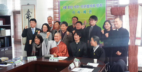ֳ뵿 α ȣ ù 4  ֡αȸ   