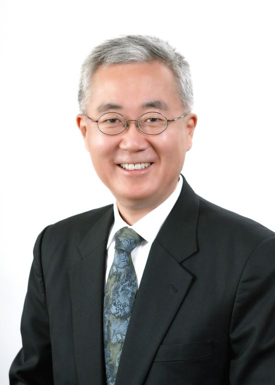 국내 의료진, 내시경 이용한 목디스크 수술 주목… 연구논문 잇따라 국제학술지 게재  