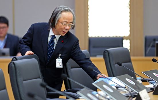 컴백한 이주영...유승민과의 원내대표 2파전 채비  